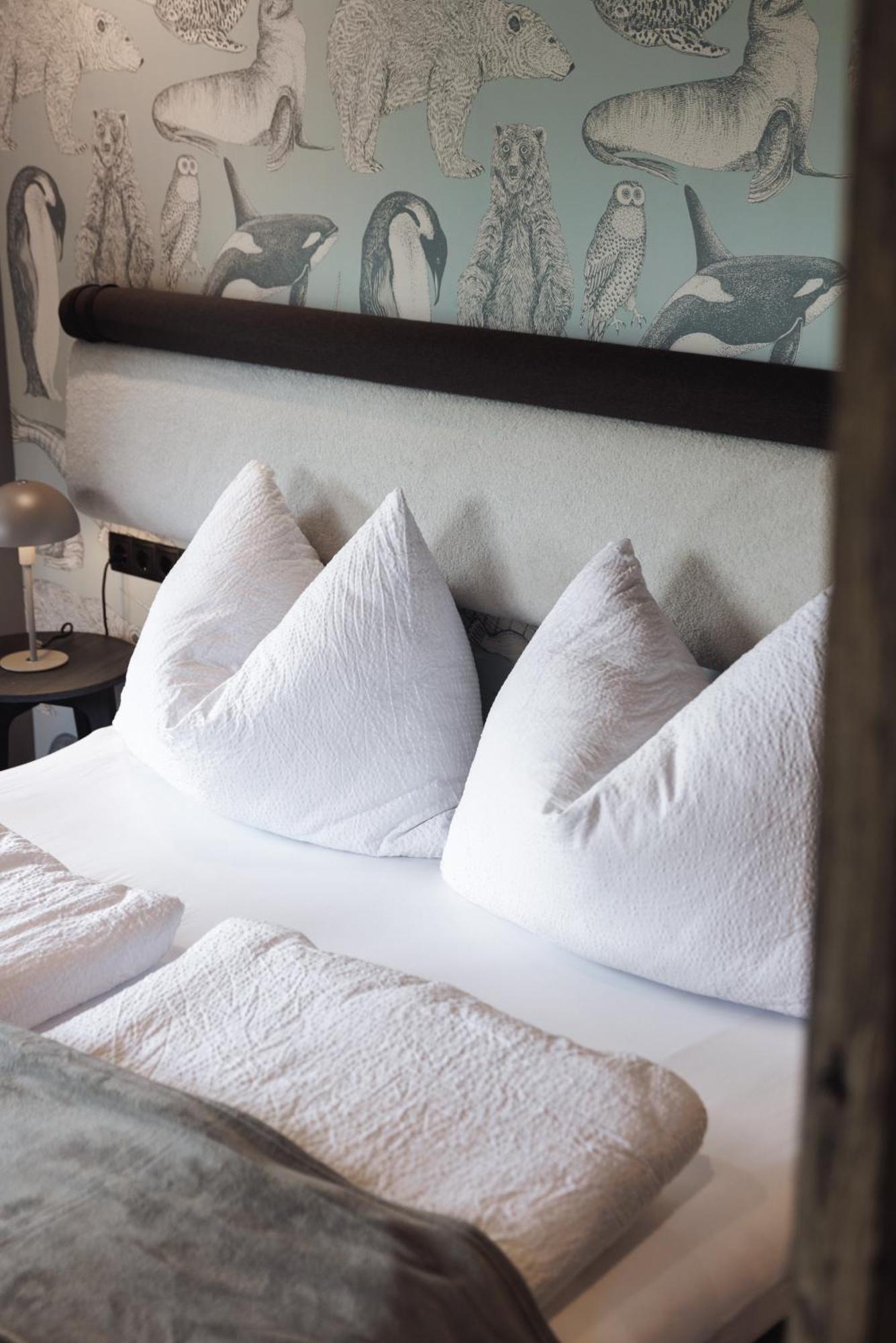 Zellrooms
